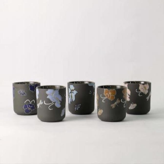 Varför har denna unika handmålade blomljusstake blivit en ny Instagram-favorit?